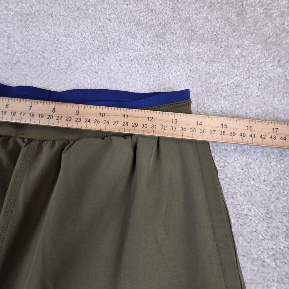 Fabletics Fundamental Shorts Mens Medium Green Black Lot (2) Athletic Gym 7 in - Picture 4 of 13